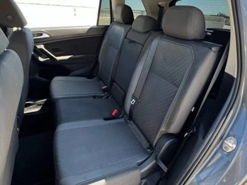 Used 2021 Volkswagen Tiguan S image 26