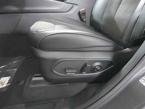 New 2025 Jeep Grand Cherokee L Altitude image 10