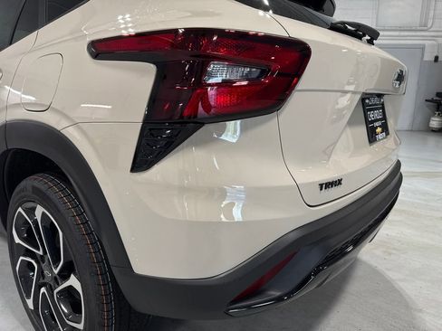 New 2026 Chevrolet Trax RS FWD image 56