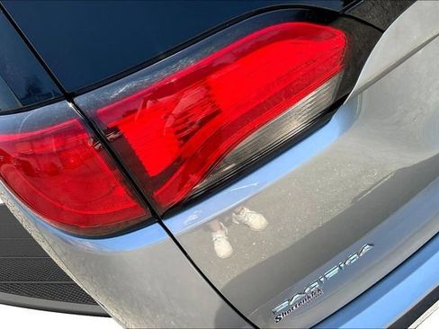 Used 2020 Chrysler Pacifica Touring-L w/ Tire & Wheel Group FWD image 25