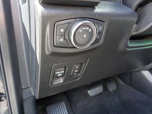 Used 2020 Ford F150 XLT w/ Equipment Group 302A Luxury AWD/4WD image 17