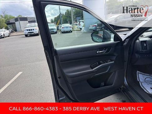 Certified 2023 Nissan Pathfinder SL w/ SL Premium Package AWD/4WD image 11