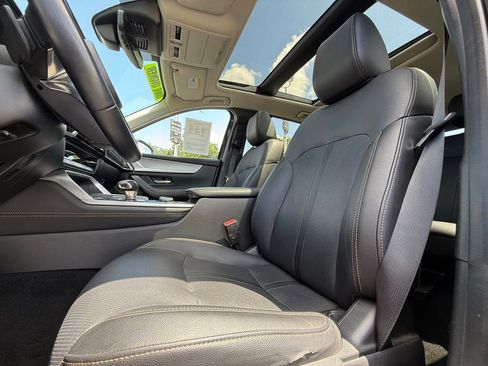 Certified 2024 MAZDA CX-90 Plug-In Hybrid w/ Premium Pkg AWD/4WD image 32