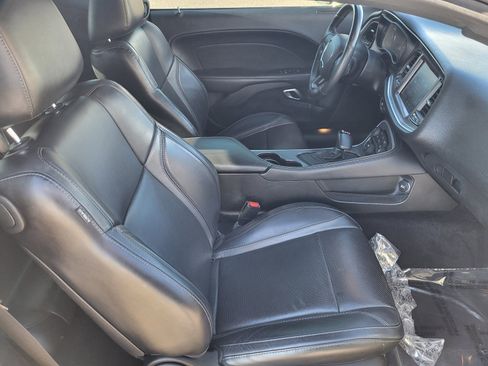 Used 2018 Dodge Challenger R/T Plus image 20