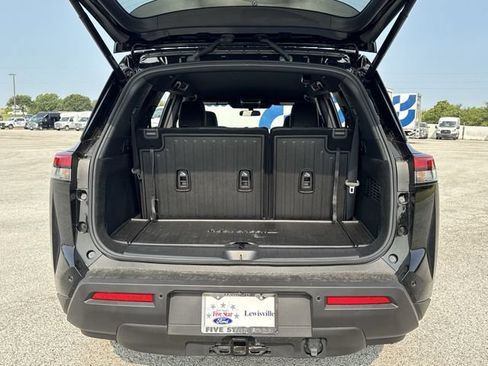 Used 2025 Nissan Pathfinder Rock Creek AWD/4WD image 23