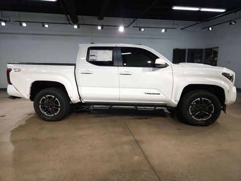 New 2026 Toyota Tacoma TRD Sport AWD/4WD image 8