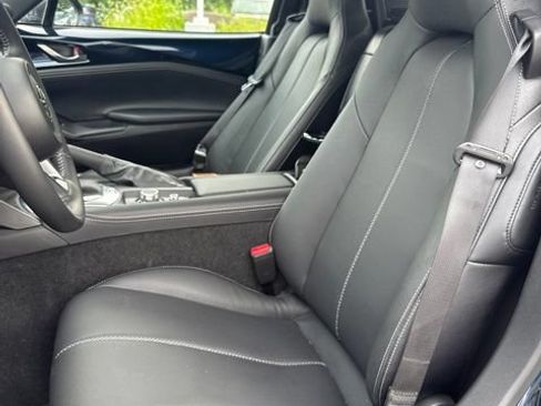 Used 2025 MAZDA MX-5 Miata Grand Touring RWD image 9