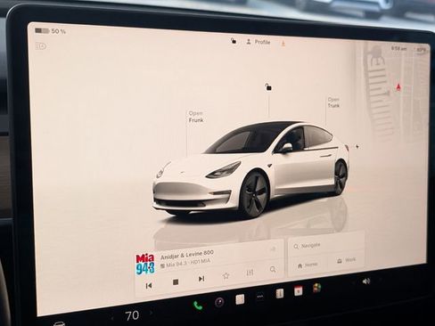 Used 2023 Tesla Model 3 Standard Range image 16