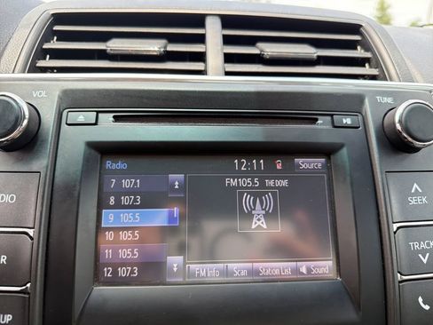 Used 2017 Toyota Camry SE FWD image 37