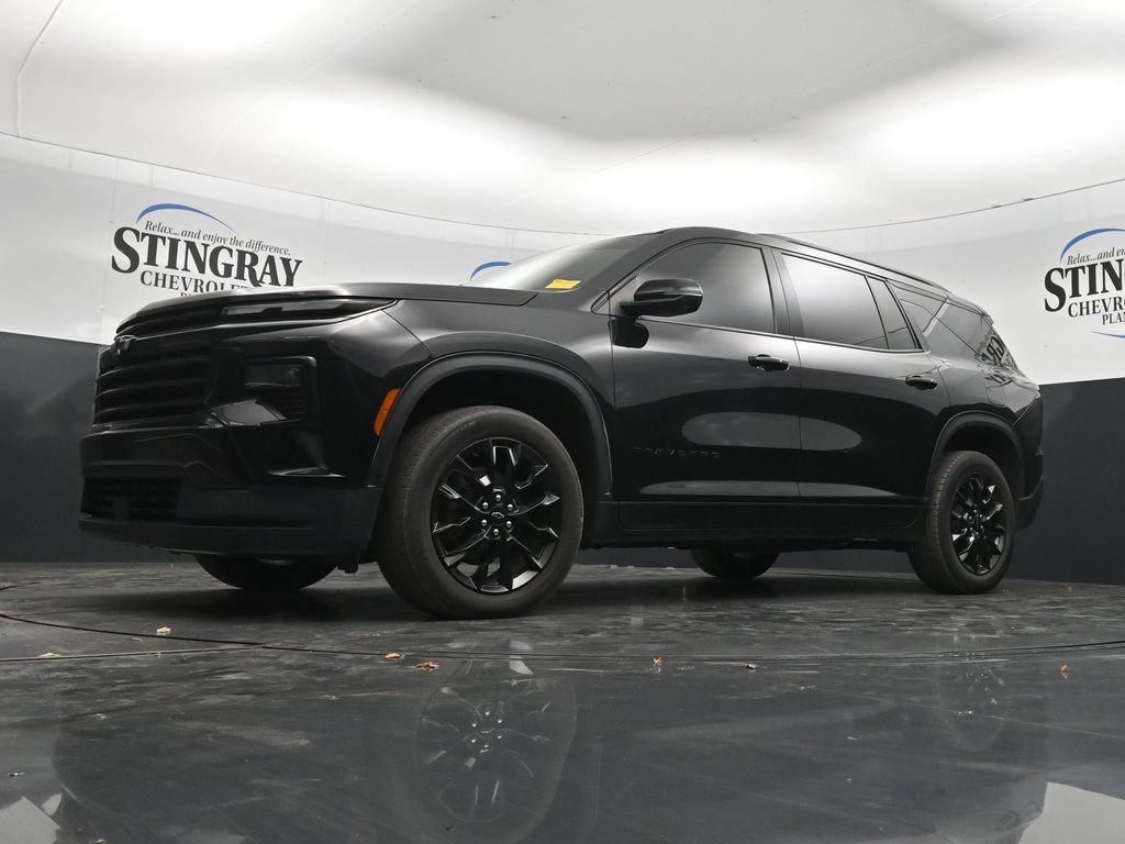 Used 2024 Chevrolet Traverse LT w/ Midnight/Sport Edition FWD image 28