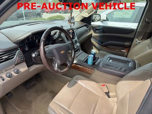 Used 2015 Chevrolet Suburban LTZ image 5