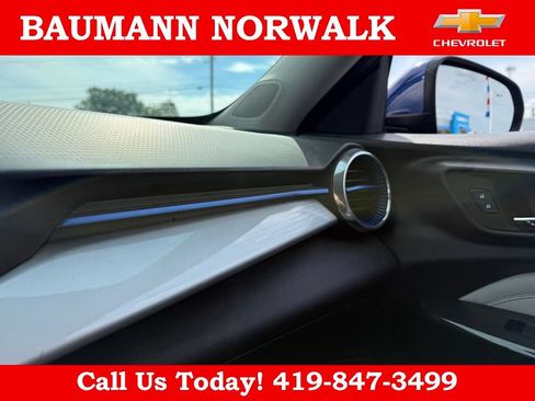 Used 2024 Chevrolet Trax LT w/ Driver Confidence Package FWD image 16