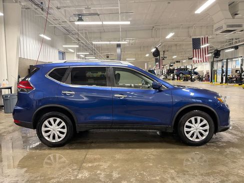 Used 2017 Nissan Rogue S w/ S Appearance Package image 14