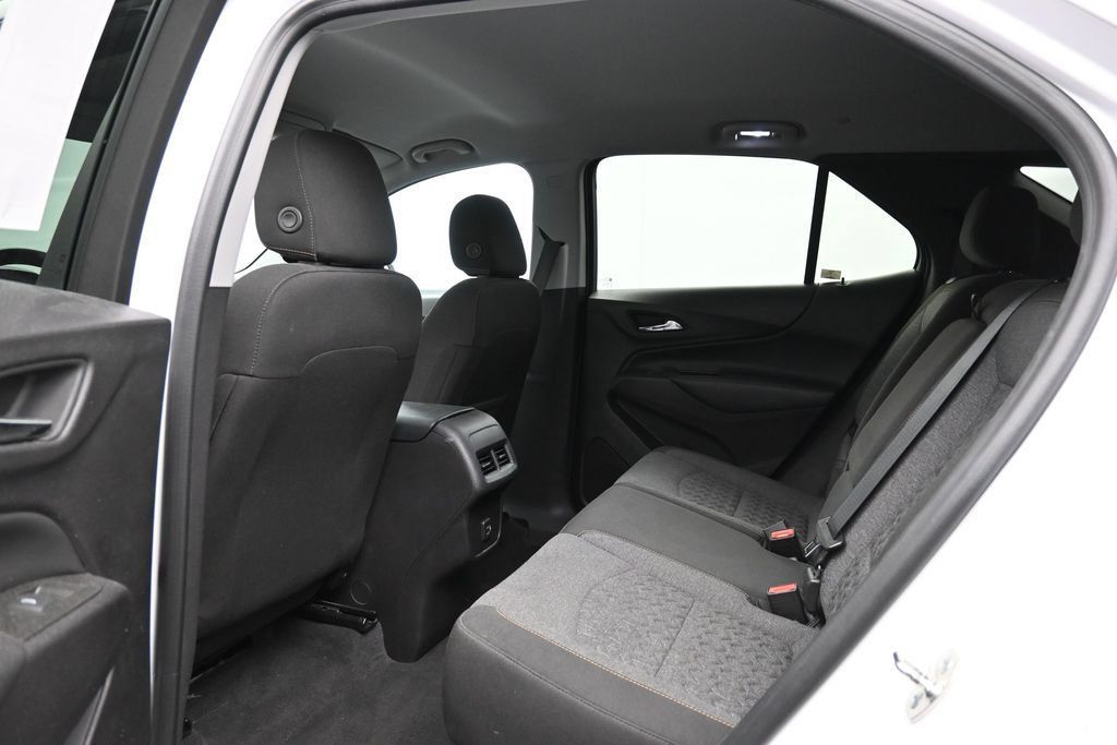 Used 2024 Chevrolet Equinox LT AWD/4WD image 24