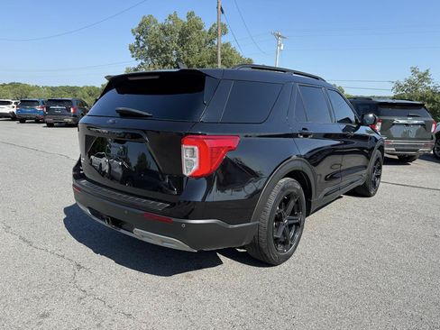Used 2021 Ford Explorer XLT w/ Equipment Group 202A RWD image 7