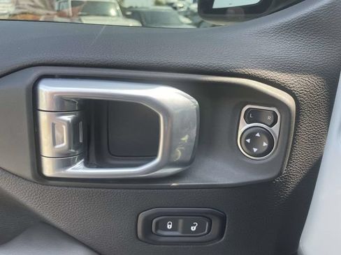Used 2024 Jeep Wrangler Unlimited Rubicon 392 AWD/4WD image 18