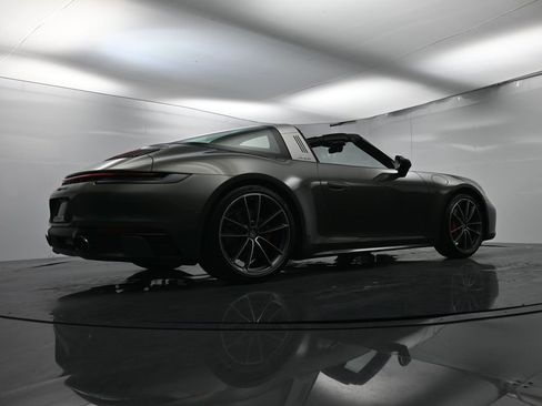 Used 2021 Porsche 911 Targa 4S w/ Sportdesign Package image 55