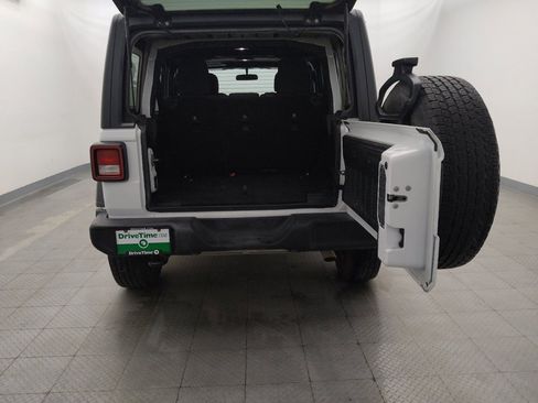 Used 2018 Jeep Wrangler Unlimited Sport AWD/4WD image 29