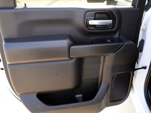Used 2025 Chevrolet Silverado 2500 Custom w/ Custom Value Package AWD/4WD image 14