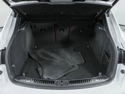 Used 2020 Porsche Macan S image 47