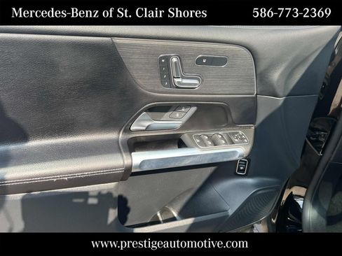 Used 2023 Mercedes-Benz GLB 250 4MATIC image 19