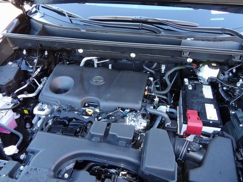 New 2025 Toyota RAV4 XLE image 18