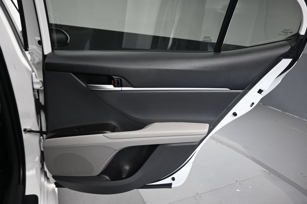 Used 2021 Toyota Camry LE FWD image 34