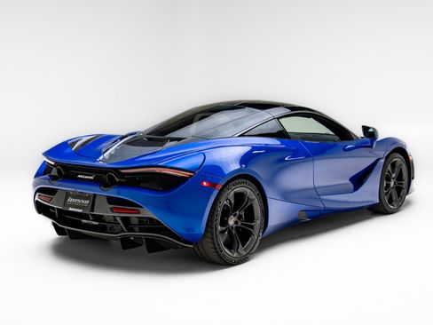 Used 2018 McLaren 720S Performance RWD image 28