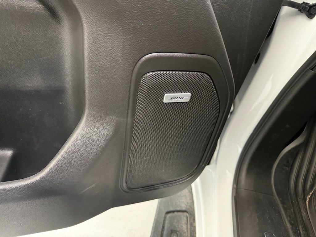 Used 2022 GMC Sierra 1500 AT4 w/ AT4 Premium Package AWD/4WD image 7