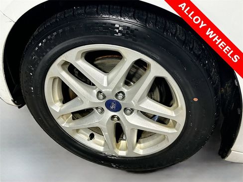 Used 2014 Ford Fusion SE image 27