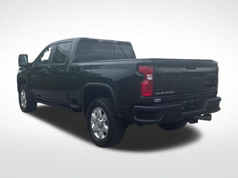 Used 2022 Chevrolet Silverado 2500 LTZ w/ Carhartt Edition AWD/4WD image 3