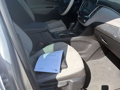 Used 2019 Chevrolet Equinox LS image 10