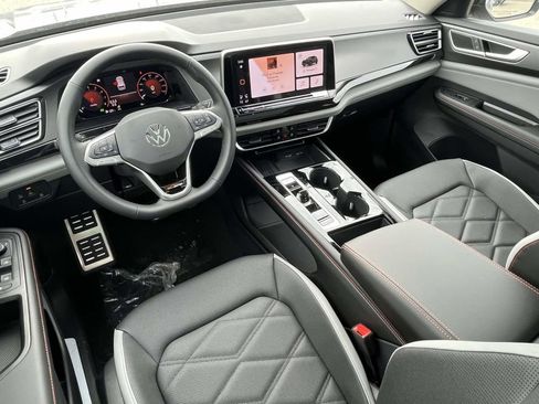 New 2026 Volkswagen Atlas Peak Edition AWD/4WD image 10