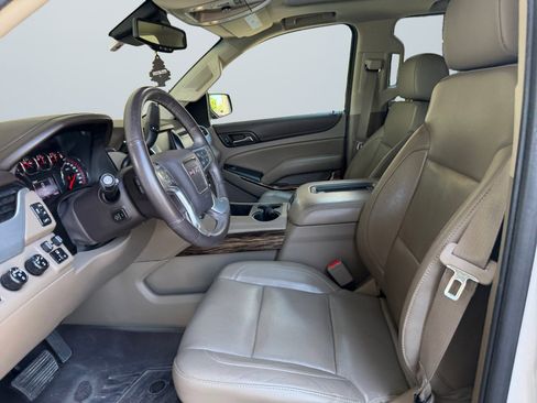 Used 2016 GMC Yukon SLT w/ Open Road Package AWD/4WD image 10