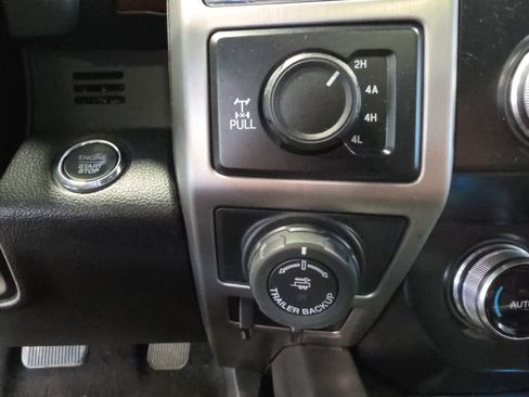 Used 2020 Ford F150 Platinum w/ Technology Package AWD/4WD image 32