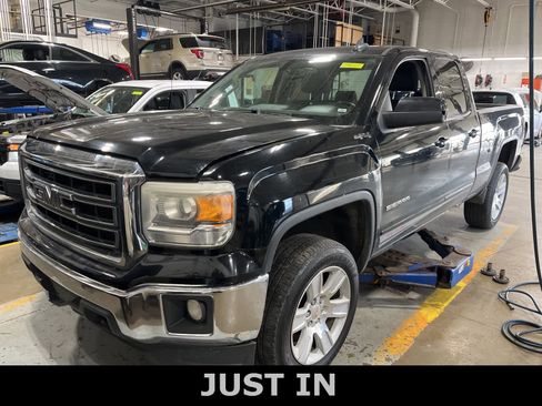 Used 2015 GMC Sierra 1500 SLE w/ SLE Value Package image 1
