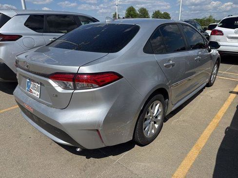 Certified 2021 Toyota Corolla LE w/ LE Convenience Package FWD image 6