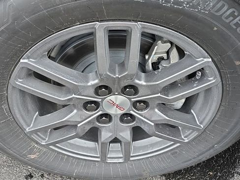 New 2025 GMC Acadia Elevation image 33