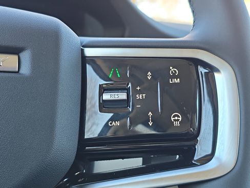 New 2025 Land Rover Discovery Sport S image 18