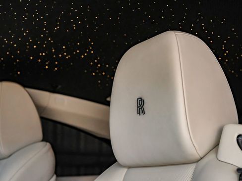 Used 2016 Rolls-Royce Wraith image 30
