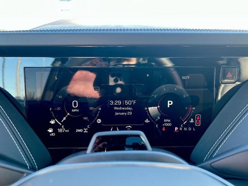 Certified 2025 GMC Yukon XL AT4 Ultimate image 11