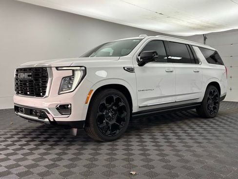 New 2026 GMC Yukon XL Denali w/ Denali Reserve Package image 2