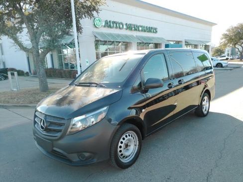 Used 2019 Mercedes-Benz Metris Passenger image 1