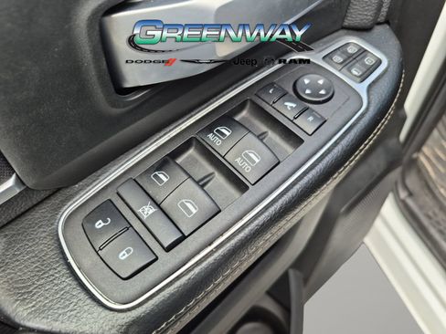 Used 2024 RAM 3500 Big Horn w/ Night Edition AWD/4WD image 13