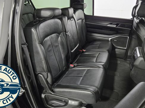 Used 2024 Jeep Wagoneer L Series II w/ Flexible Seating Group AWD/4WD image 43
