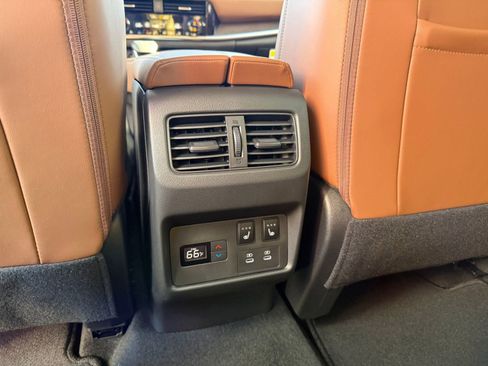 New 2026 Nissan Rogue Platinum w/ Platinum Premium Package AWD/4WD image 22