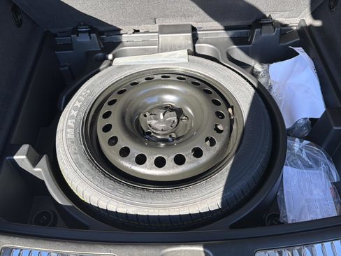 Used 2024 Cadillac XT4 Premium Luxury image 59