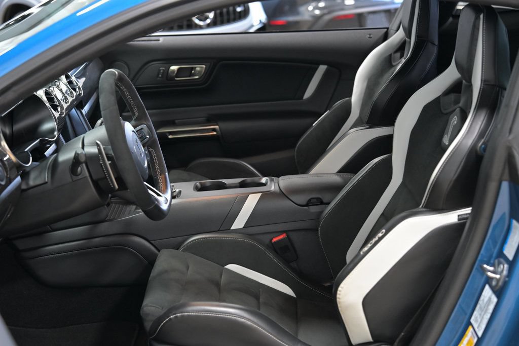 Used 2020 Ford Mustang Shelby GT500 w/ Carbon Fibre Track Pack RWD image 27