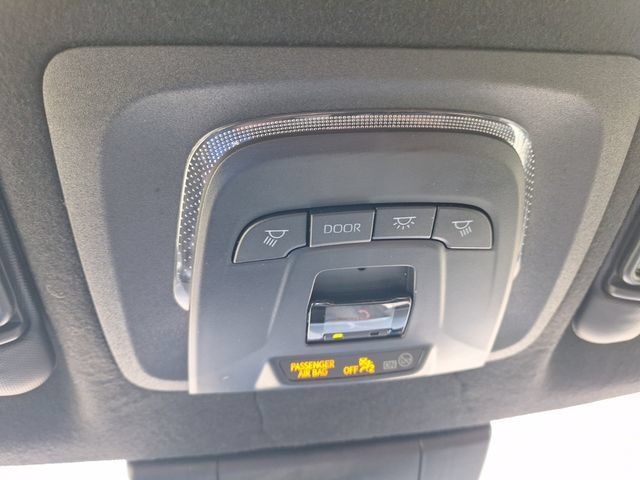 Used 2023 Toyota Corolla Cross AWD Hybrid image 29