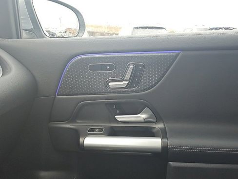 Certified 2025 Mercedes-Benz GLA 250 4MATIC image 31